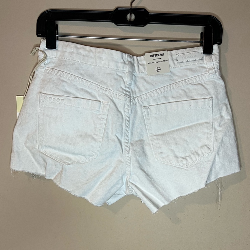 🌻BLANK NYC White Eyelet Denim Shorts - Picture 3 of 6